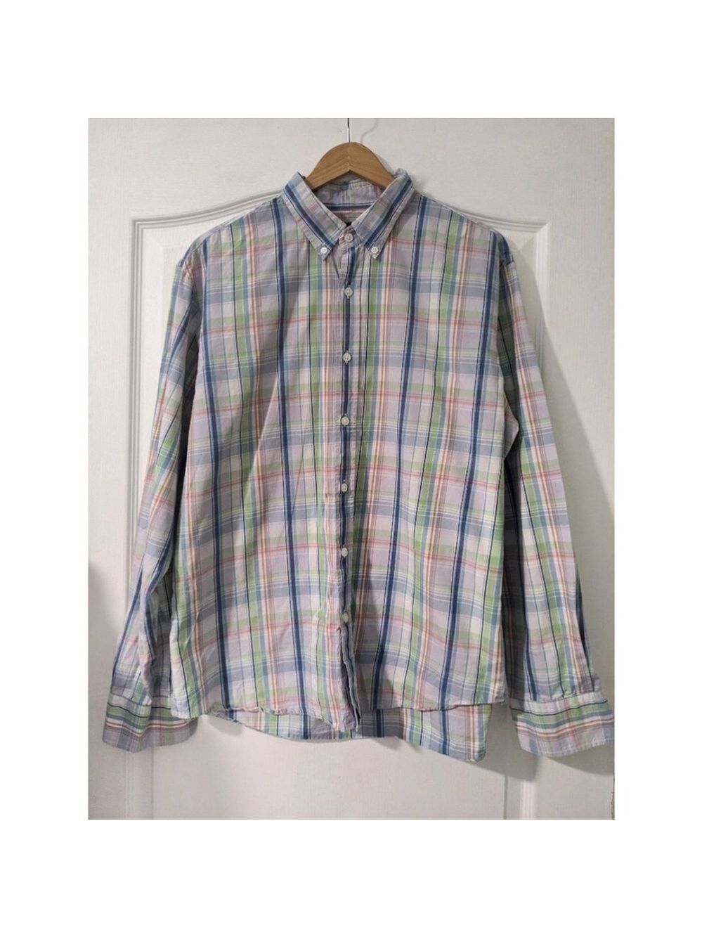 Untuckit | men's light plaid button down shirt